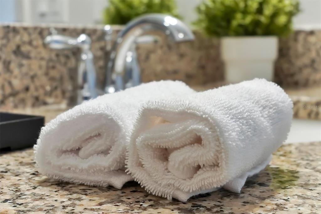 For Rent: $2,900 (5 beds, 4 baths, 2340 Square Feet)