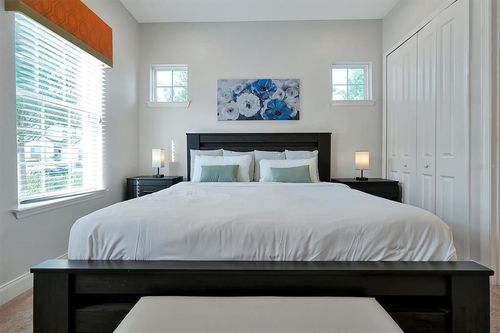 For Rent: $2,900 (5 beds, 4 baths, 2340 Square Feet)