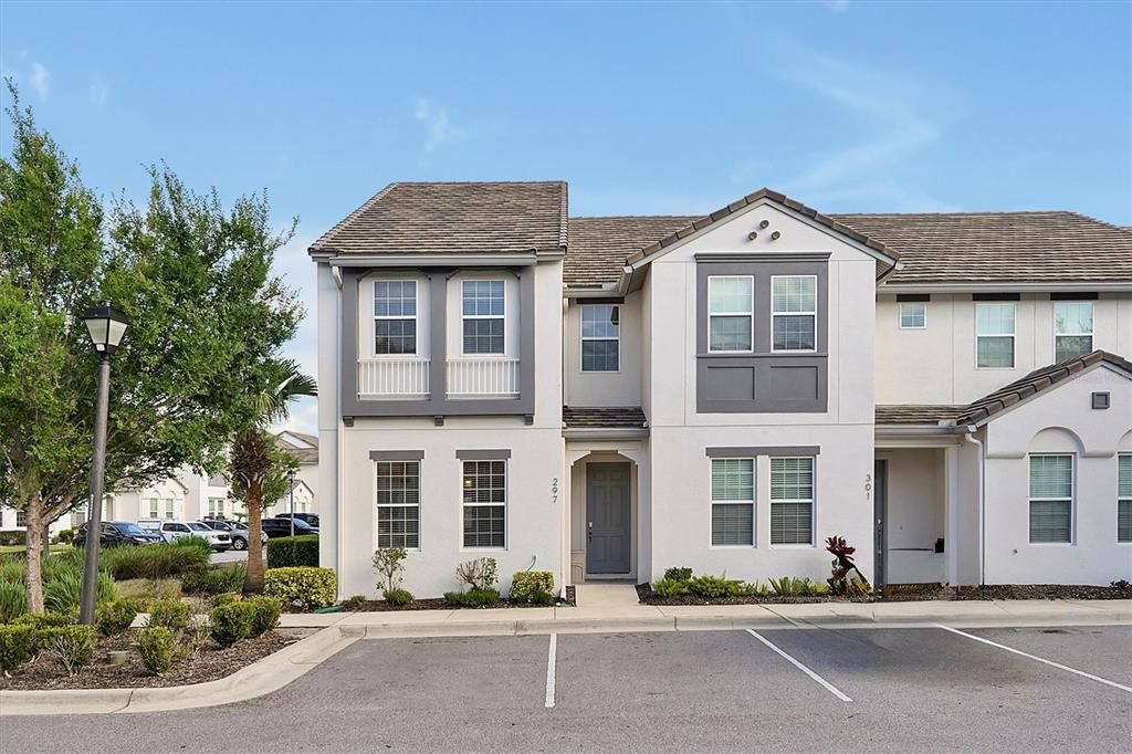 For Rent: $2,900 (5 beds, 4 baths, 2340 Square Feet)