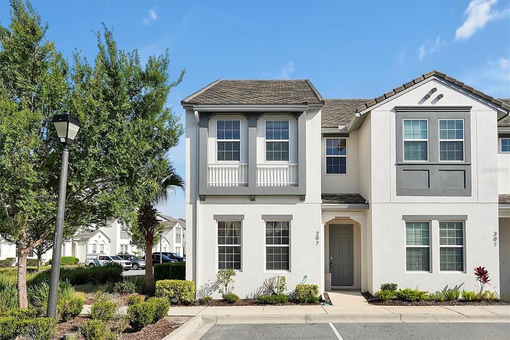 For Rent: $2,900 (5 beds, 4 baths, 2340 Square Feet)