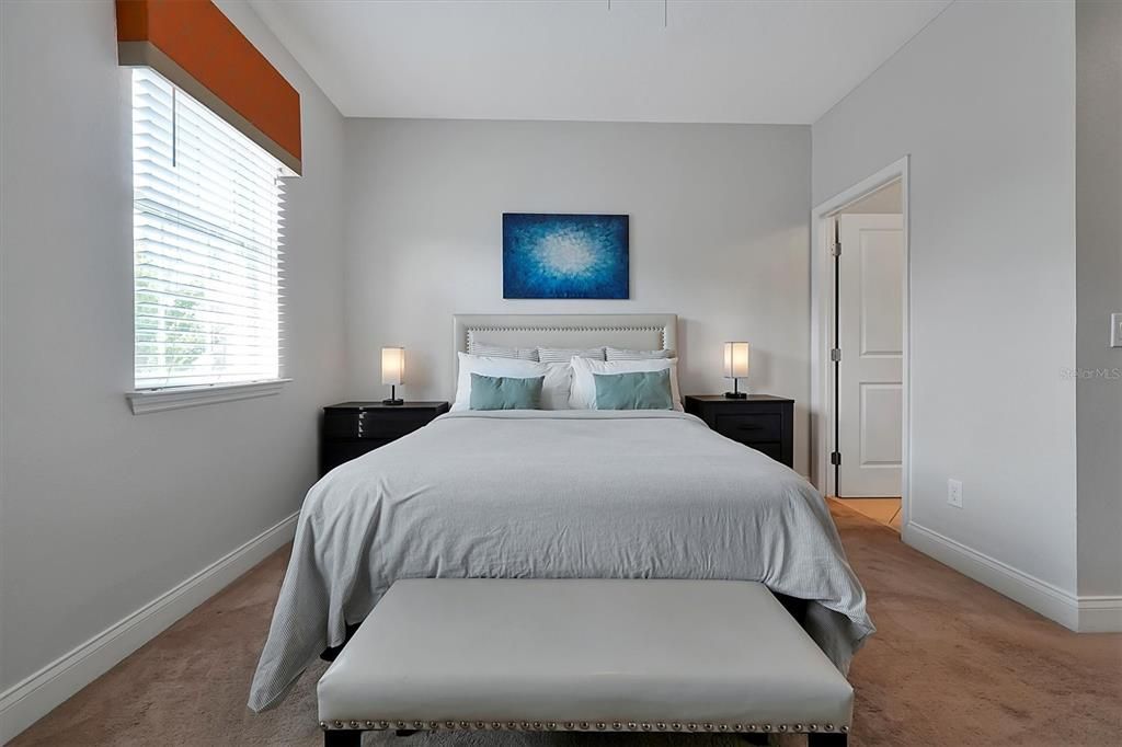 For Rent: $2,900 (5 beds, 4 baths, 2340 Square Feet)