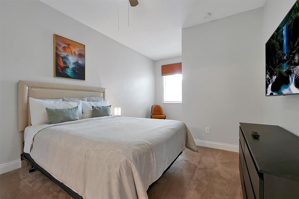 For Rent: $2,900 (5 beds, 4 baths, 2340 Square Feet)