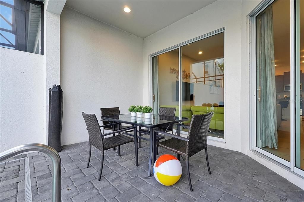 For Rent: $2,900 (5 beds, 4 baths, 2340 Square Feet)