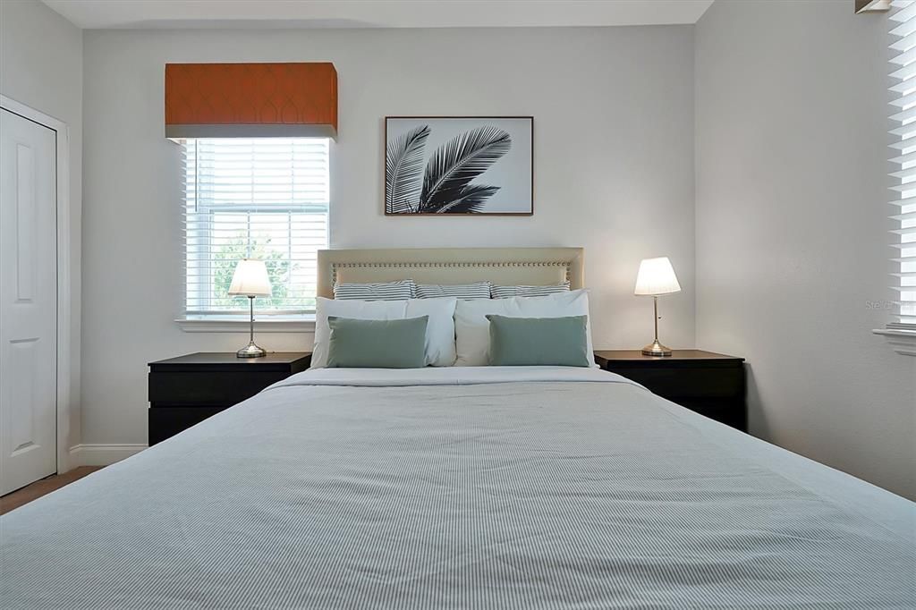 For Rent: $2,900 (5 beds, 4 baths, 2340 Square Feet)