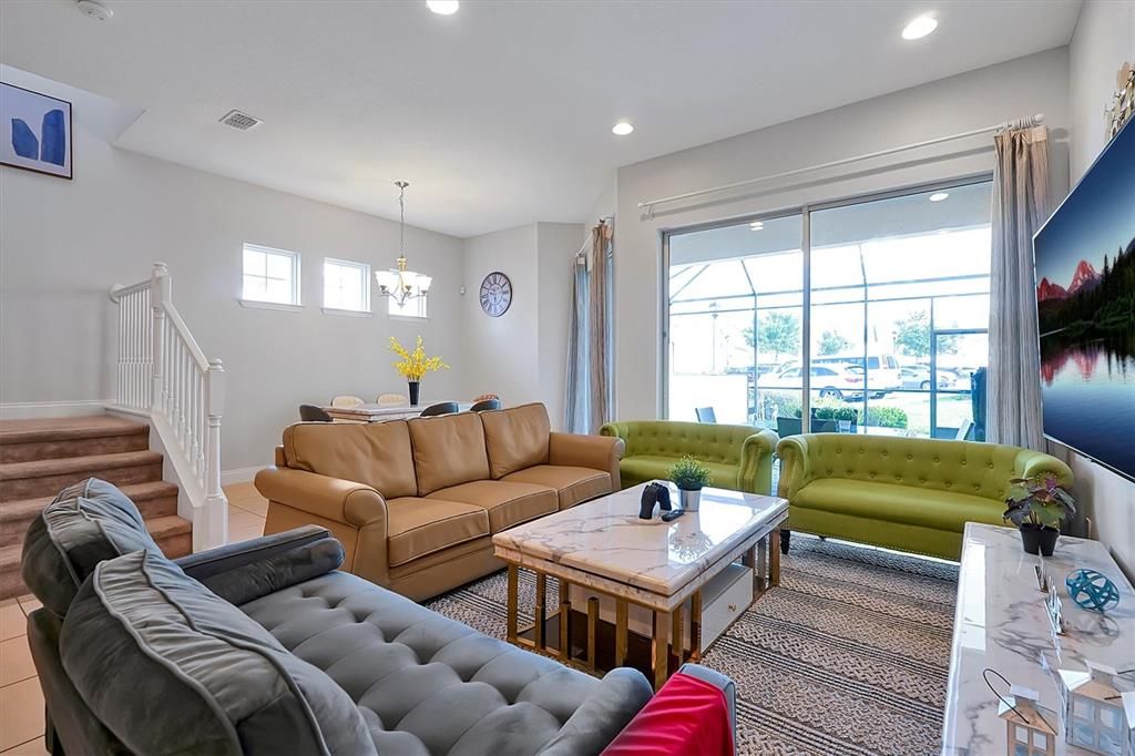 For Rent: $2,900 (5 beds, 4 baths, 2340 Square Feet)