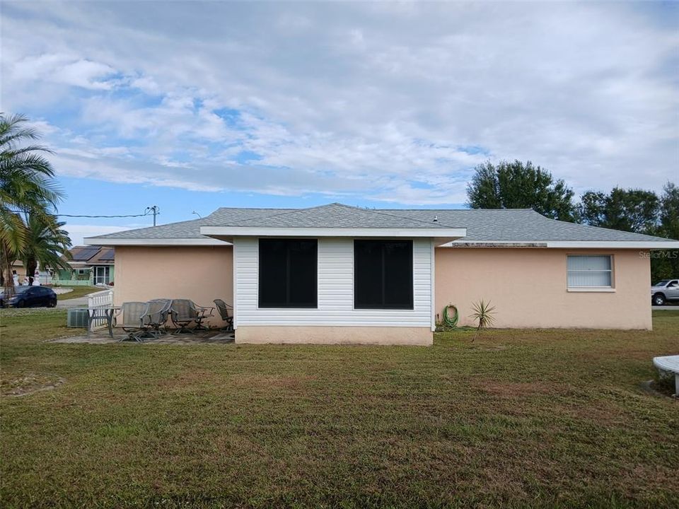 En Venta: $225,000 (2 camas, 1 baños, 864 Pies cuadrados)