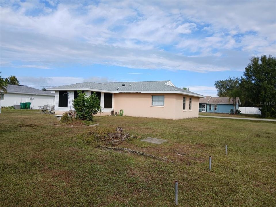 En Venta: $225,000 (2 camas, 1 baños, 864 Pies cuadrados)