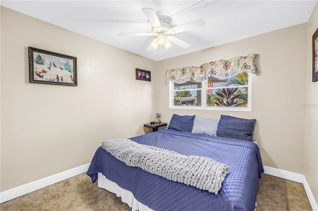 待售: $425,250 (3 贝兹, 2 浴室, 1468 平方英尺)