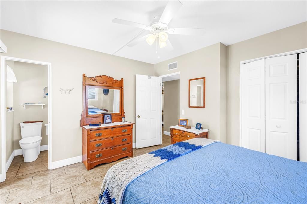 待售: $425,250 (3 贝兹, 2 浴室, 1468 平方英尺)