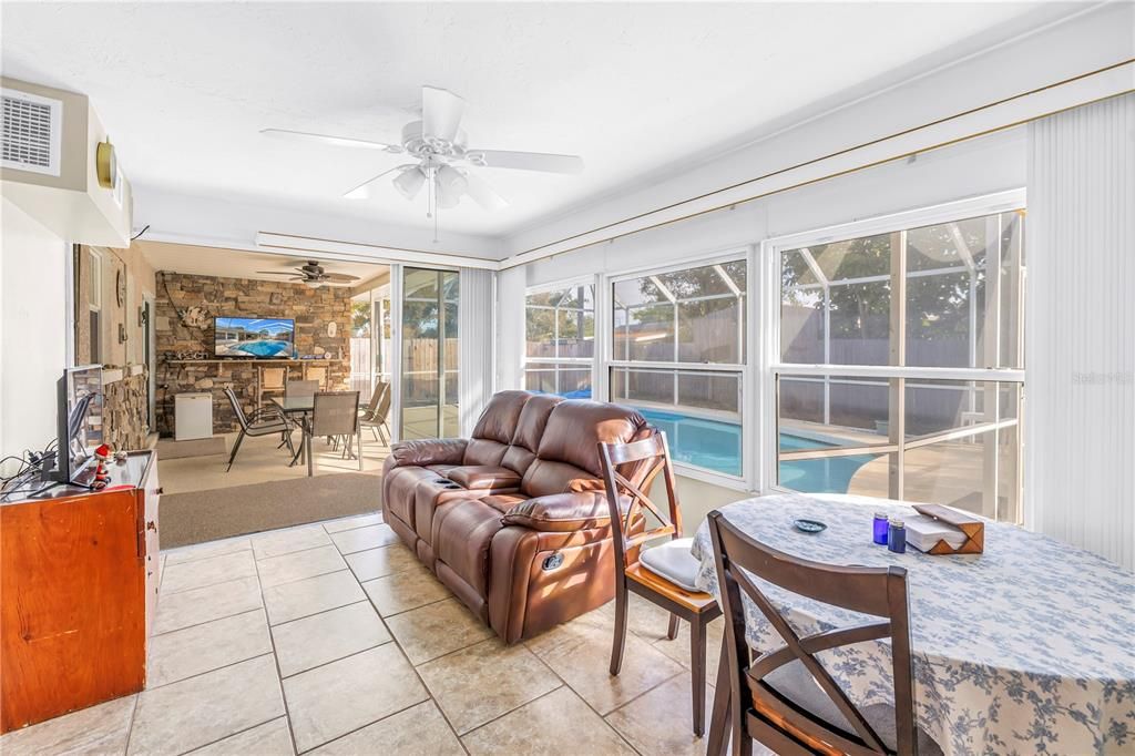 待售: $425,250 (3 贝兹, 2 浴室, 1468 平方英尺)