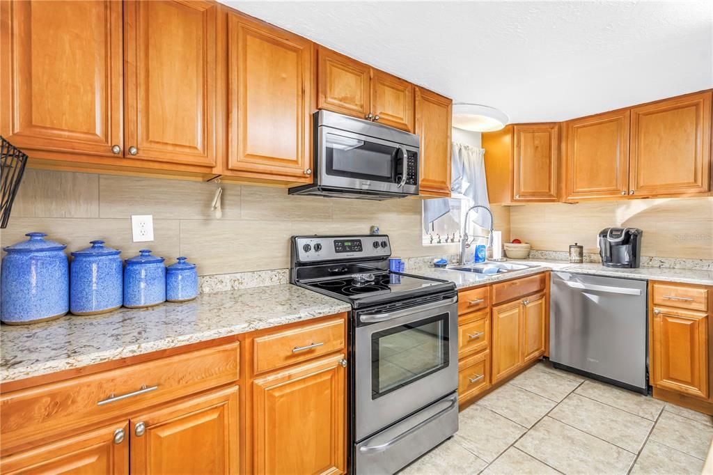 待售: $425,250 (3 贝兹, 2 浴室, 1468 平方英尺)