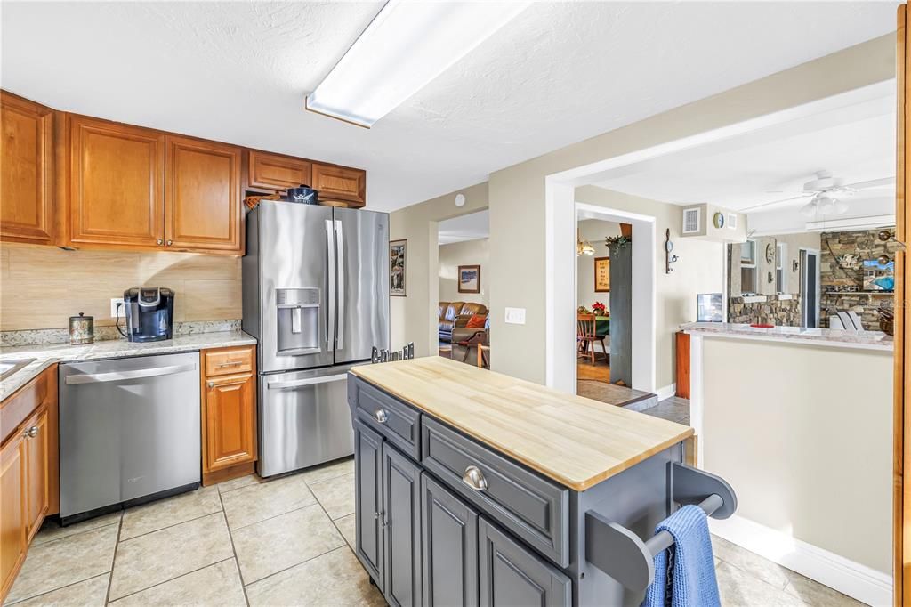 待售: $425,250 (3 贝兹, 2 浴室, 1468 平方英尺)