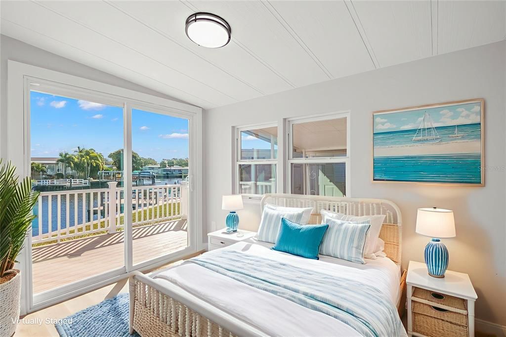 For Sale: $269,000 (2 beds, 1 baths, 748 Square Feet)