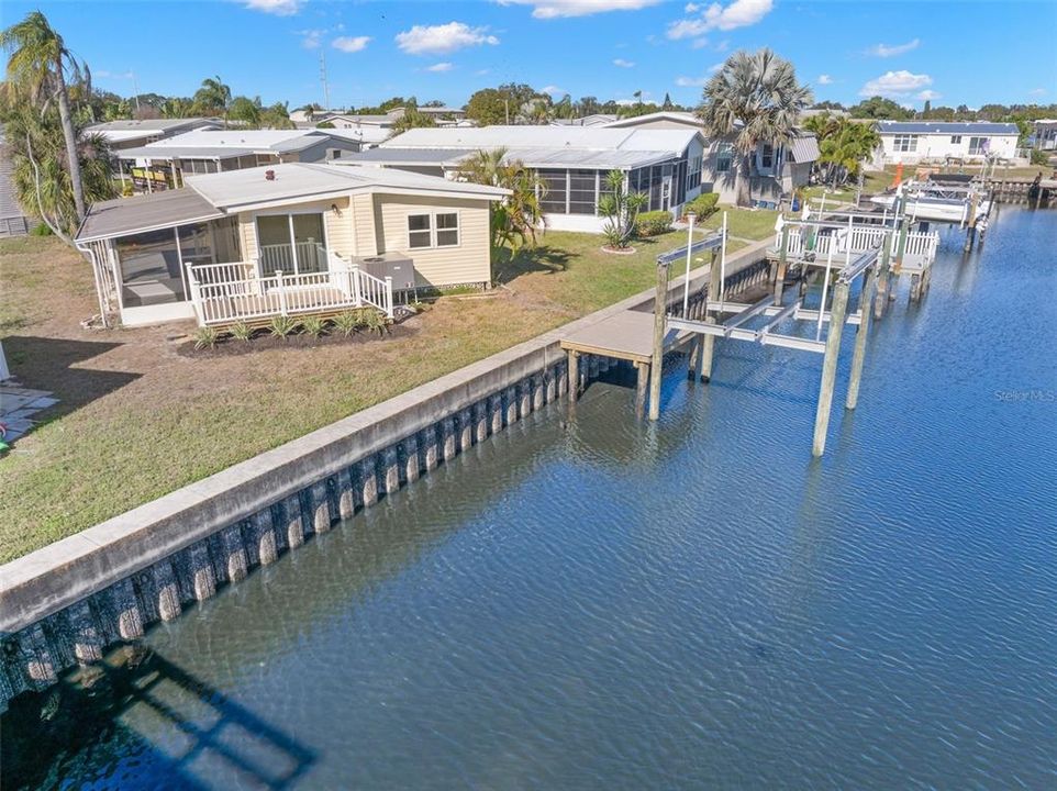 For Sale: $269,000 (2 beds, 1 baths, 748 Square Feet)