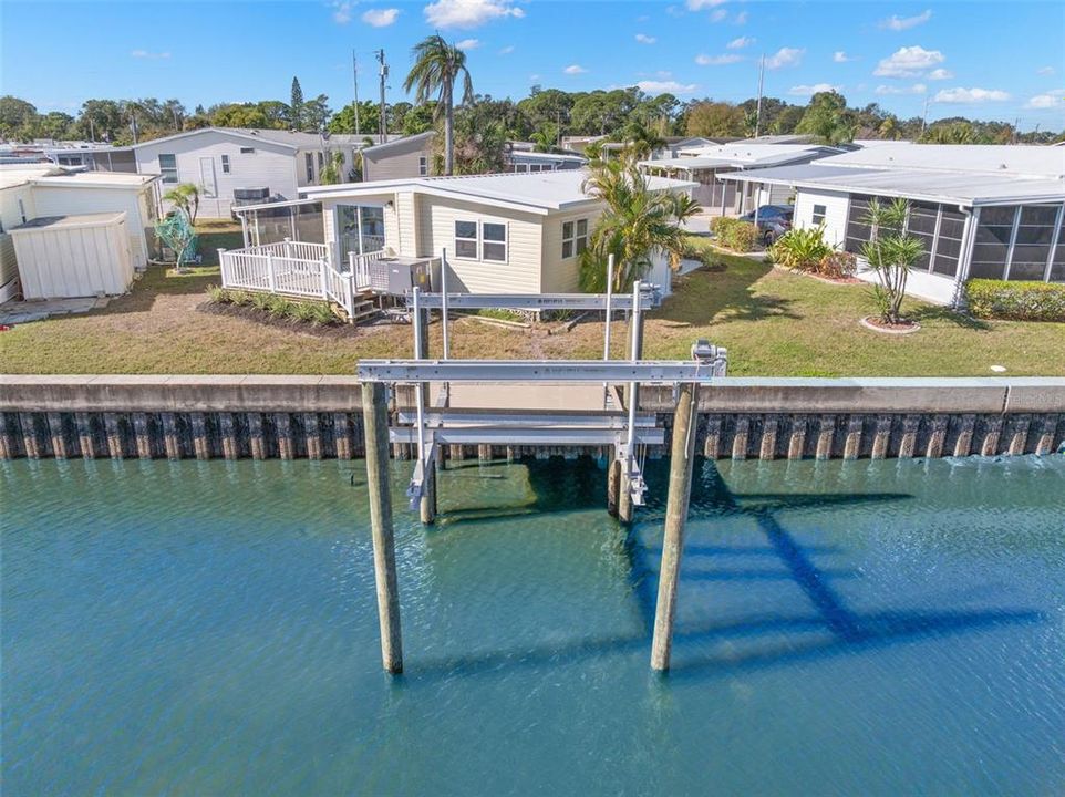 For Sale: $269,000 (2 beds, 1 baths, 748 Square Feet)