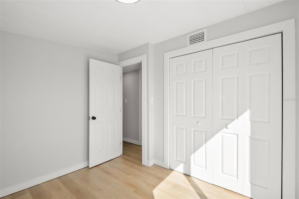 For Sale: $269,000 (2 beds, 1 baths, 748 Square Feet)