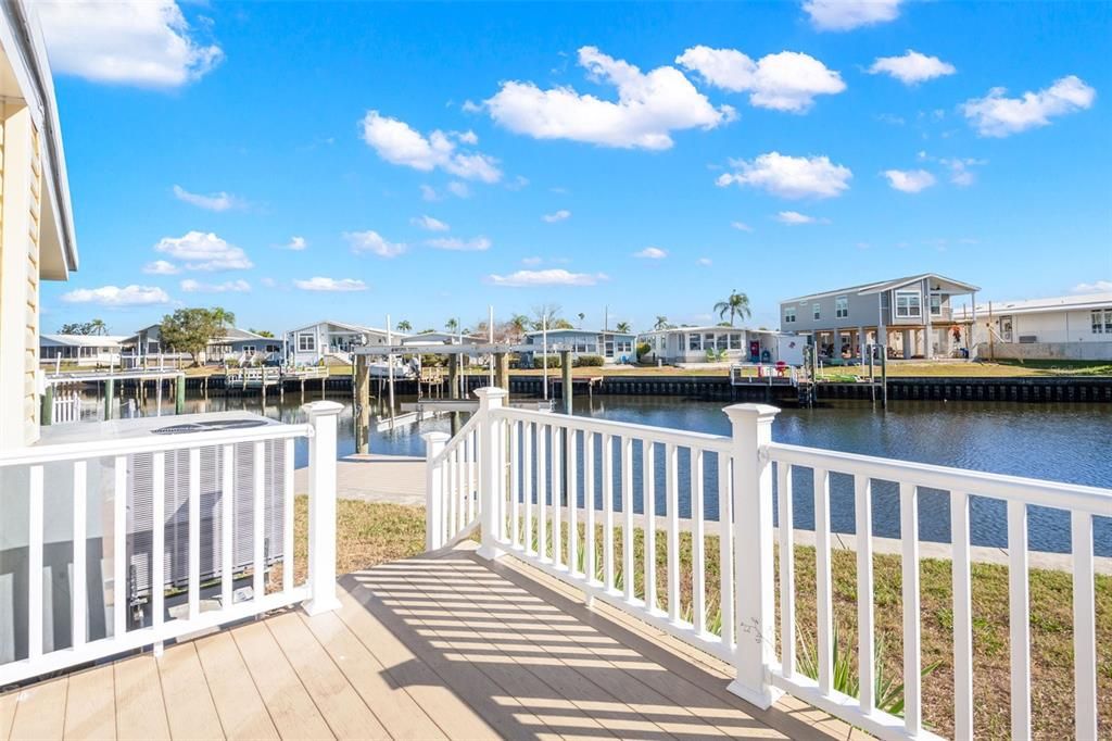 For Sale: $269,000 (2 beds, 1 baths, 748 Square Feet)