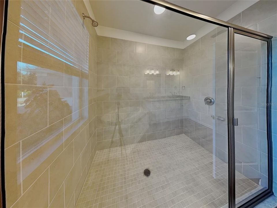 待售: $319,900 (4 贝兹, 2 浴室, 1914 平方英尺)