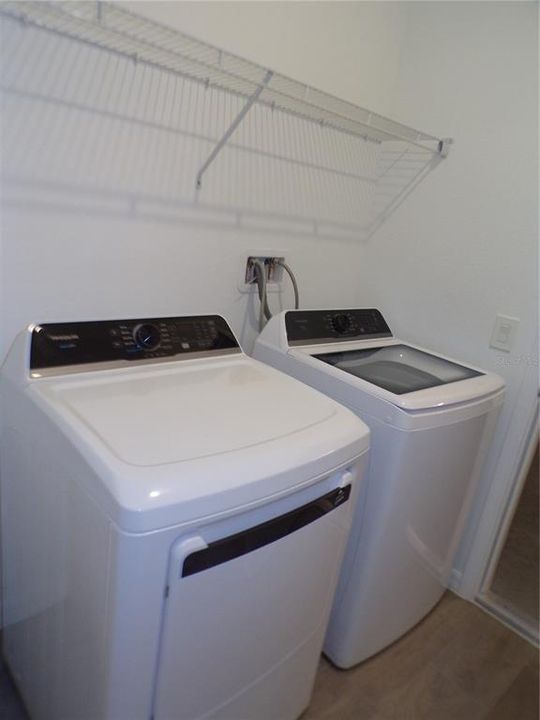 В аренду: $2,300 (4 спален, 3 ванн, 2032 Квадратных фут)