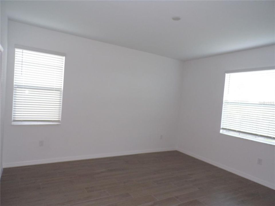 В аренду: $2,300 (4 спален, 3 ванн, 2032 Квадратных фут)