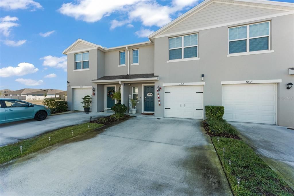 For Sale: $299,900 (3 beds, 2 baths, 1452 Square Feet)