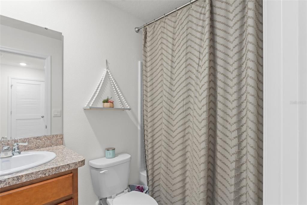 For Sale: $299,900 (3 beds, 2 baths, 1452 Square Feet)