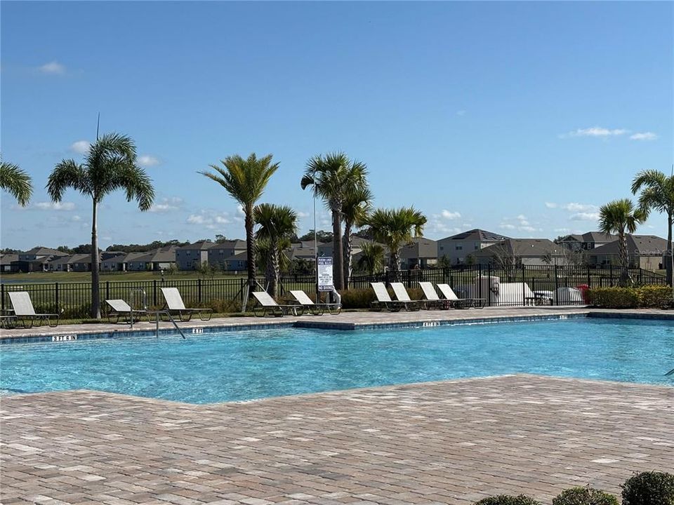 En Venta: $299,900 (3 camas, 2 baños, 1452 Pies cuadrados)