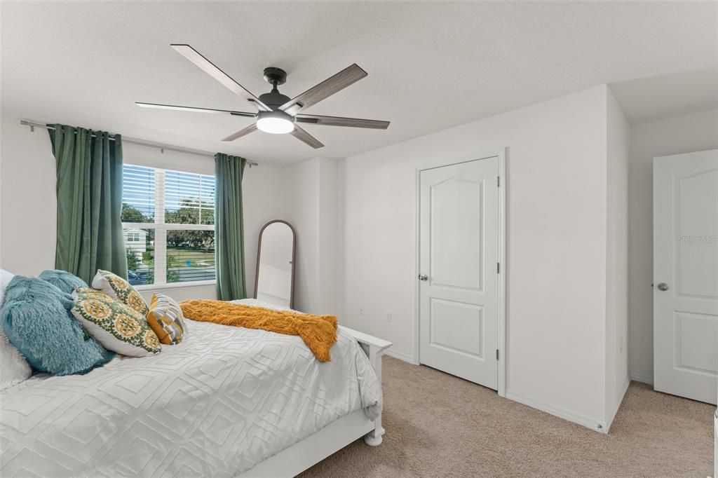 For Sale: $299,900 (3 beds, 2 baths, 1452 Square Feet)