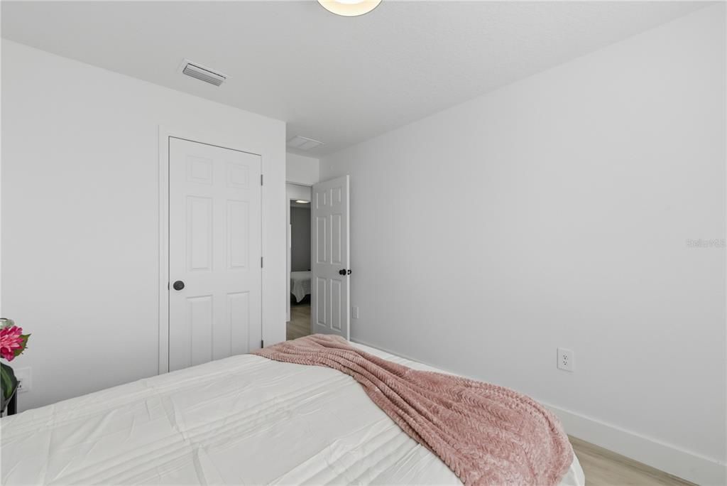 En Venta: $249,900 (3 camas, 2 baños, 1100 Pies cuadrados)