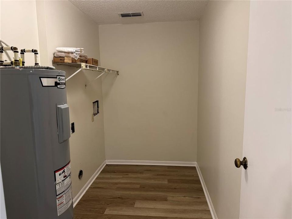 В аренду: $1,495 (2 спален, 2 ванн, 896 Квадратных фут)