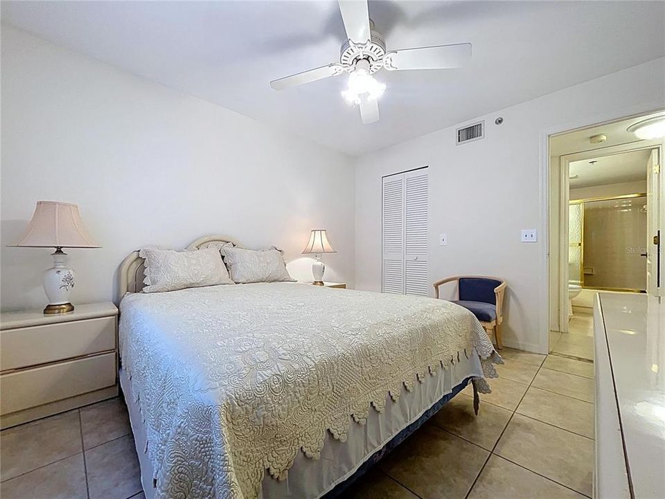 En Venta: $210,000 (2 camas, 2 baños, 1007 Pies cuadrados)