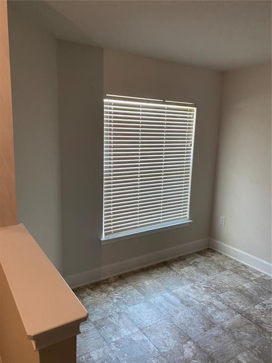 For Rent: $2,000 (4 beds, 2 baths, 1924 Square Feet)