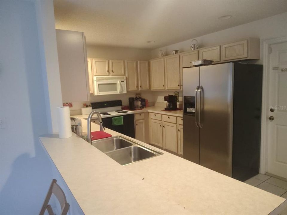 出租: $2,000 (4 贝兹, 3 浴室, 1831 平方英尺)