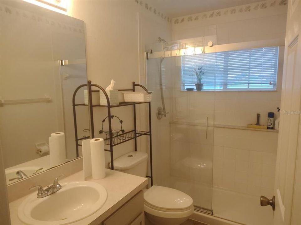 出租: $2,000 (4 贝兹, 3 浴室, 1831 平方英尺)