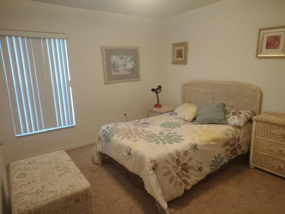 出租: $2,000 (4 贝兹, 3 浴室, 1831 平方英尺)