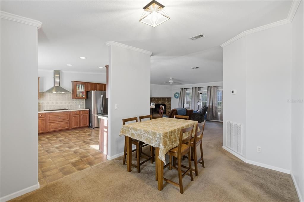 En Venta: $340,000 (4 camas, 3 baños, 2356 Pies cuadrados)