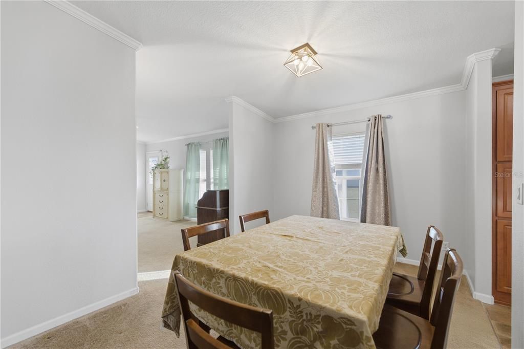 En Venta: $340,000 (4 camas, 3 baños, 2356 Pies cuadrados)