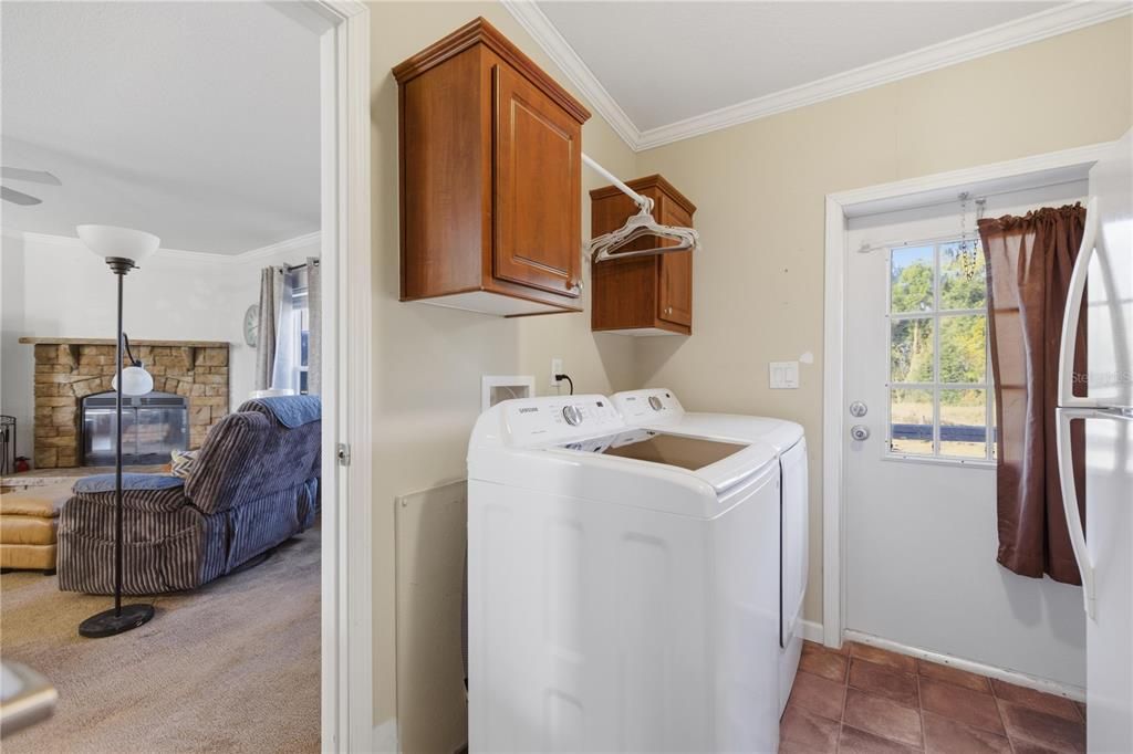 En Venta: $340,000 (4 camas, 3 baños, 2356 Pies cuadrados)