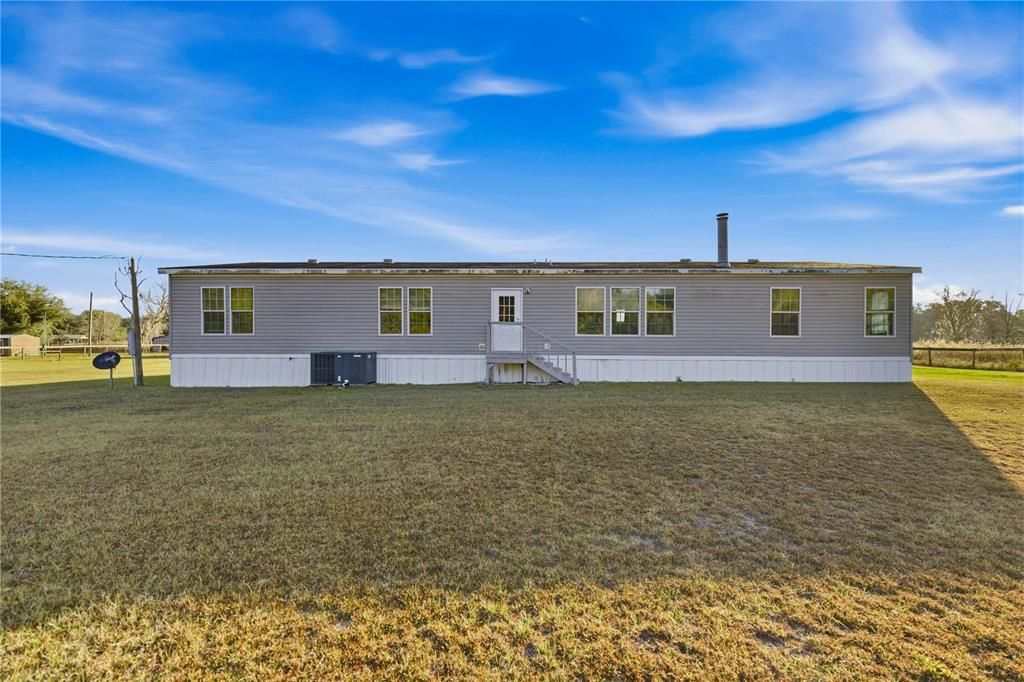 En Venta: $340,000 (4 camas, 3 baños, 2356 Pies cuadrados)