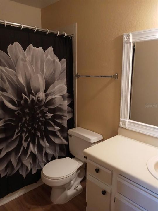 For Sale: $138,000 (2 beds, 2 baths, 934 Square Feet)