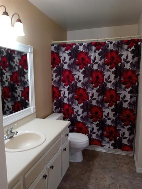 For Sale: $138,000 (2 beds, 2 baths, 934 Square Feet)