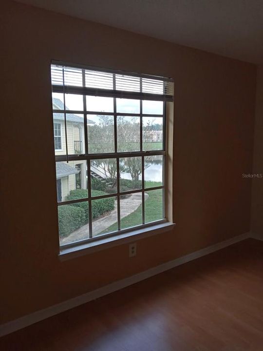 For Sale: $138,000 (2 beds, 2 baths, 934 Square Feet)