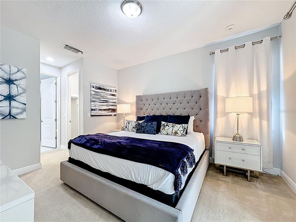 For Rent: $6,500 (8 beds, 6 baths, 3612 Square Feet)