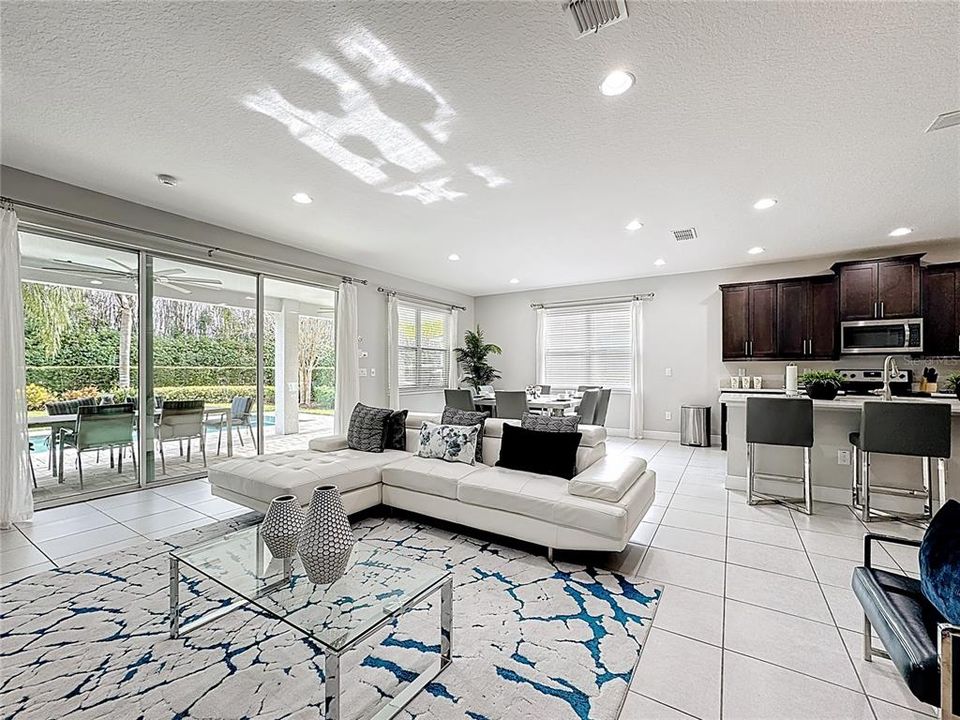 For Rent: $6,500 (8 beds, 6 baths, 3612 Square Feet)