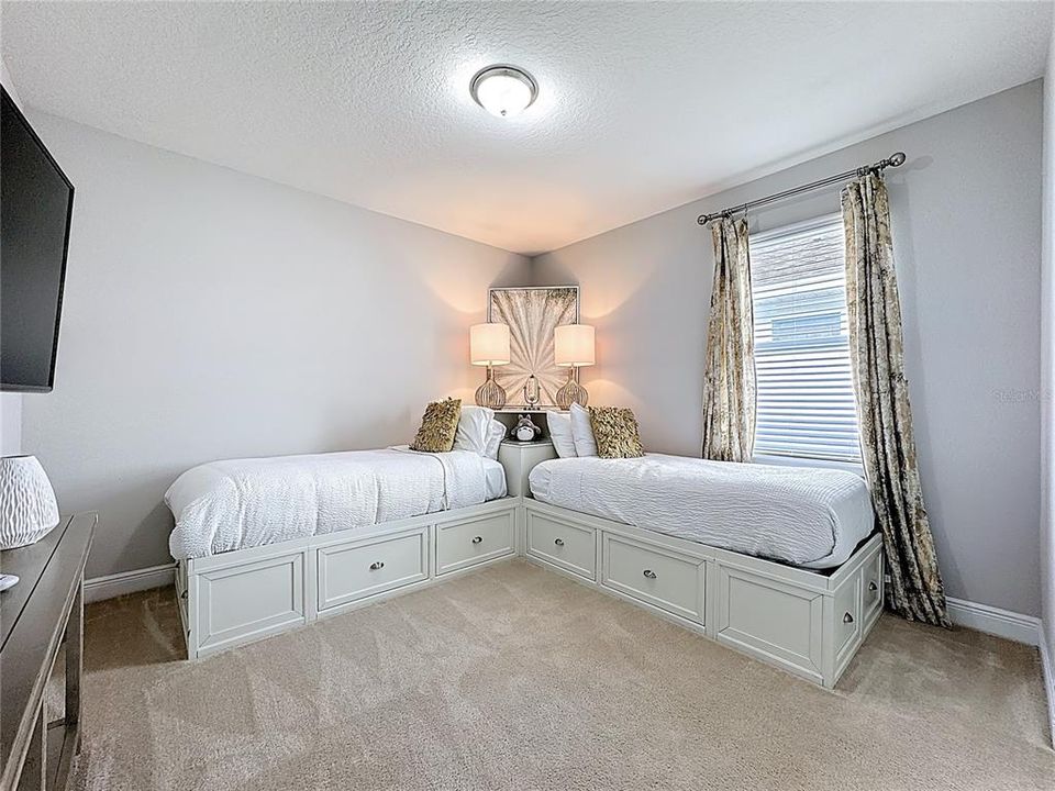 For Rent: $6,500 (8 beds, 6 baths, 3612 Square Feet)