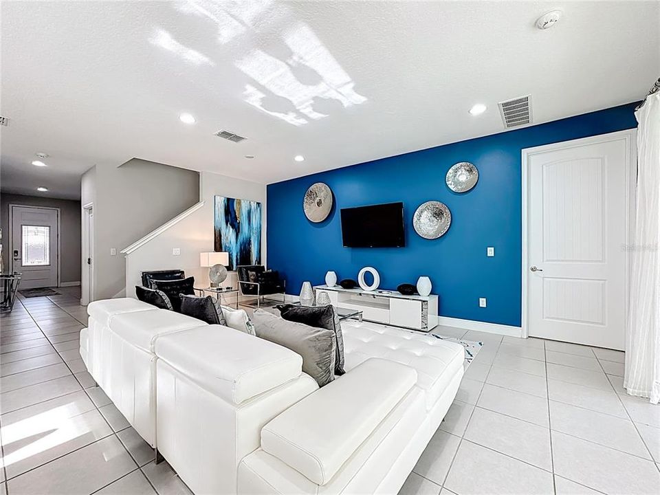 For Rent: $6,500 (8 beds, 6 baths, 3612 Square Feet)