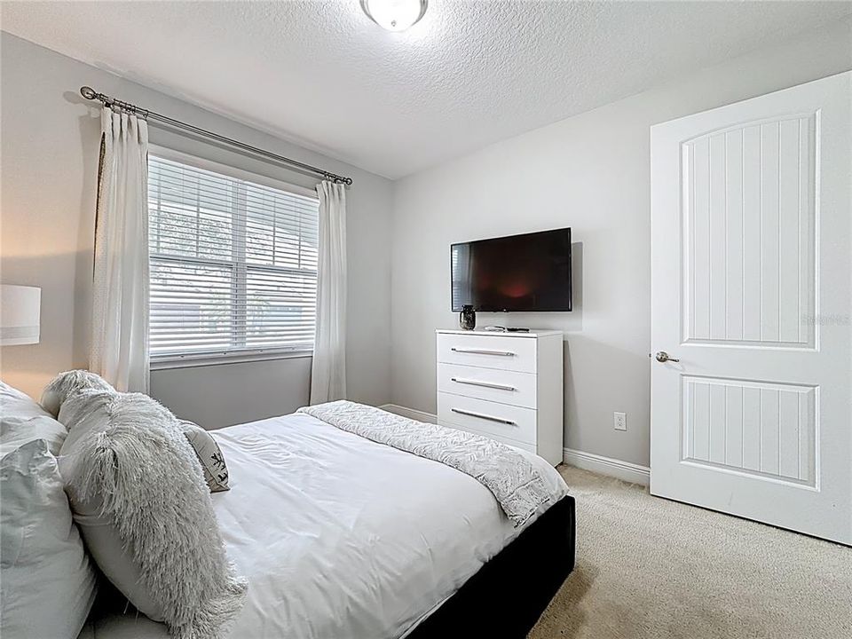 For Rent: $6,500 (8 beds, 6 baths, 3612 Square Feet)