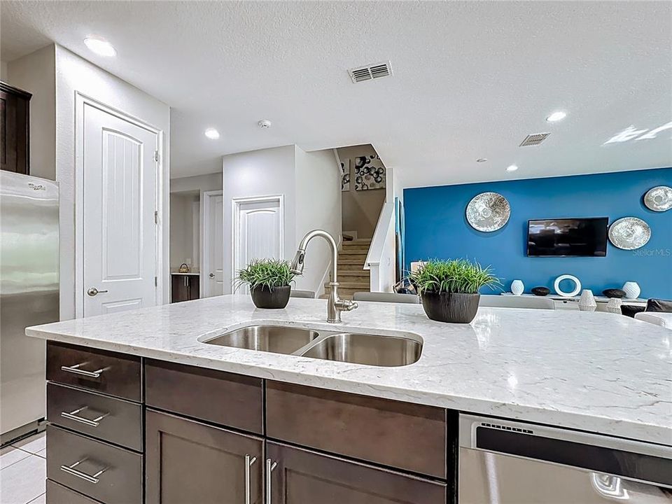 For Rent: $6,500 (8 beds, 6 baths, 3612 Square Feet)