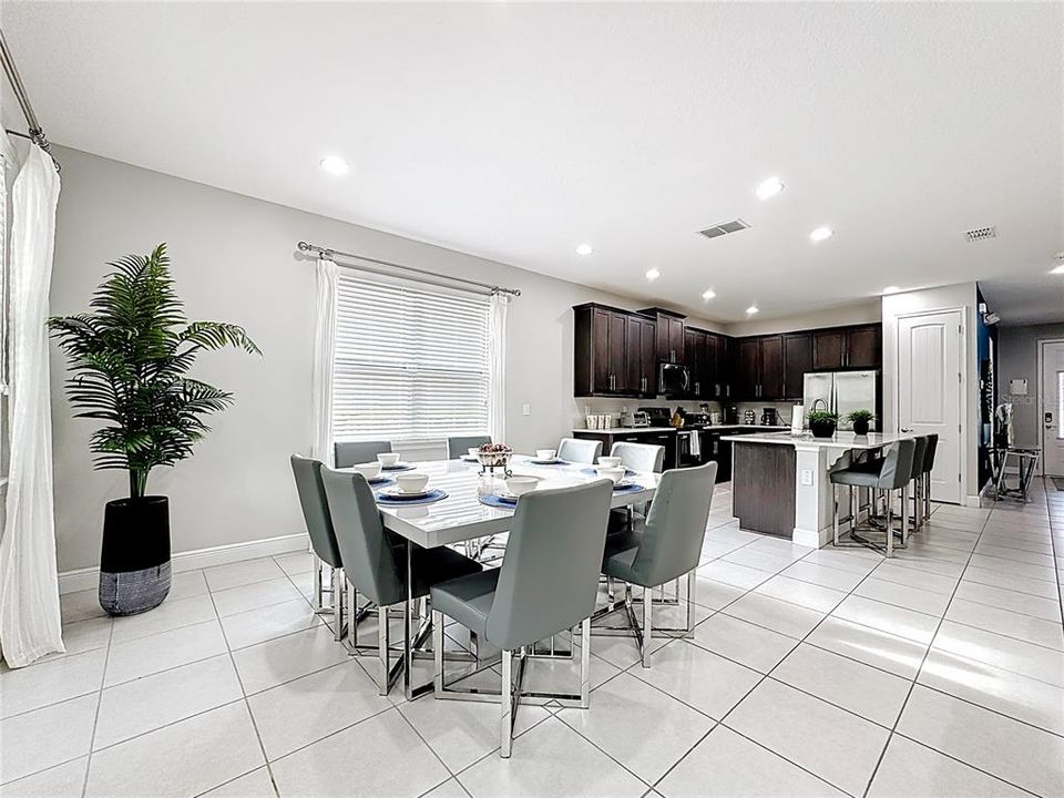 For Rent: $6,500 (8 beds, 6 baths, 3612 Square Feet)