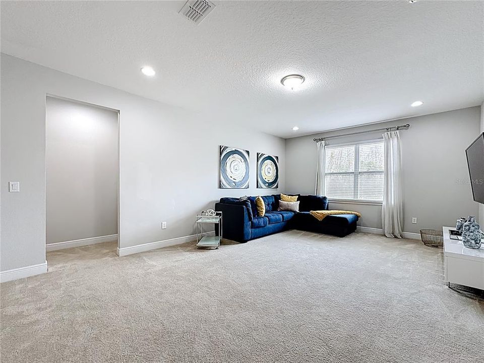 For Rent: $6,500 (8 beds, 6 baths, 3612 Square Feet)